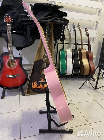 Акустическая гитара для девочек