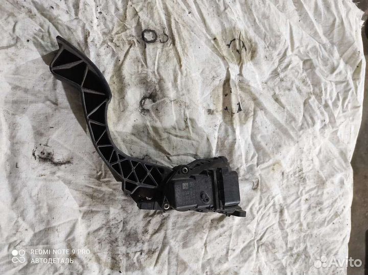 Педаль газа электрическая Mazda 3 BK