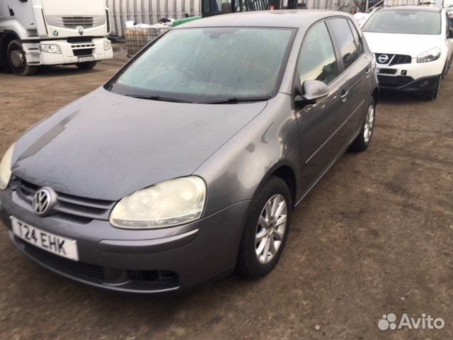 Разбор на запчасти Volkswagen Golf 5
