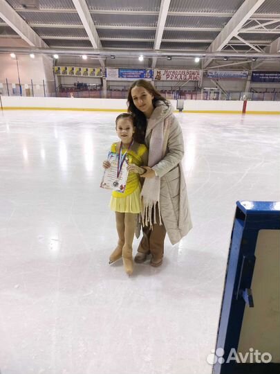 Тренер по фигурному катанию