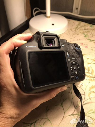 Зеркальный фотоаппарат Canon eos 1200 Kit