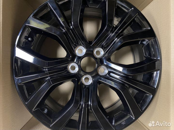 Новые оригинал диски Mitsubishi R18 Outlander