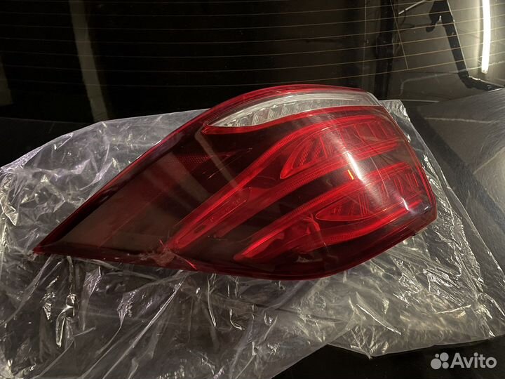 Задний правый фонарь Mercedes GLE W166