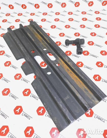 Башмак экскаватора Hitachi 931948