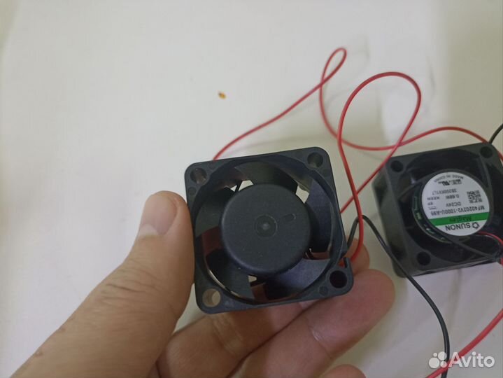 Вентилятор Sunon Maglev 24V mf40202v2-1000u-a99