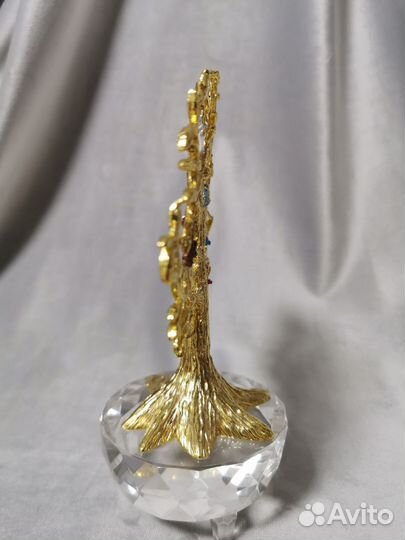 Денежное дерево с талисманами удачи