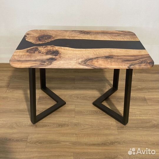 Письменный стол. Компьютерный стол