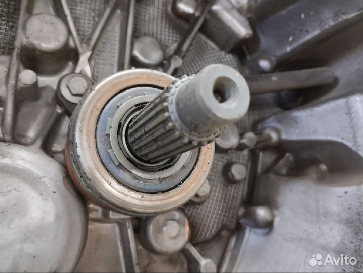 МКПП (механическая коробка переключения передач) R