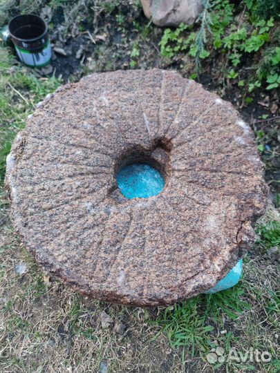 Каменные жернова