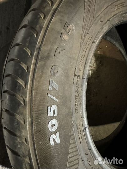 Nokian Tyres Hakka i3 205/70 R15 96T