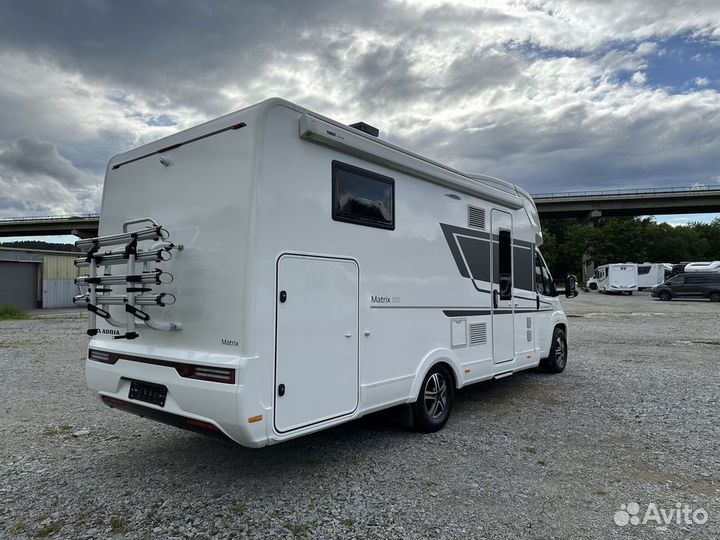 Полуинтегрированный Adria Matrix 670 SLT, 2021