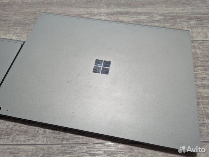 Microsoft Surface Book 2 13