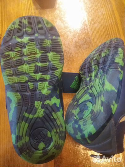 Кроссовки для мальчика 26р