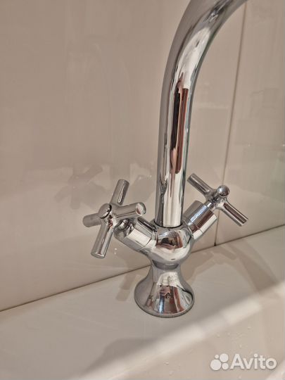 Смеситель для раковины Hansgrohe Axor