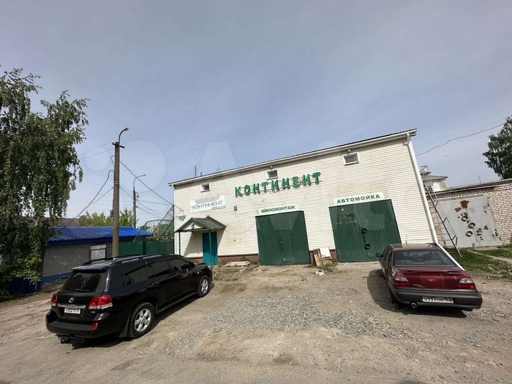 Гараж, > 30 м²