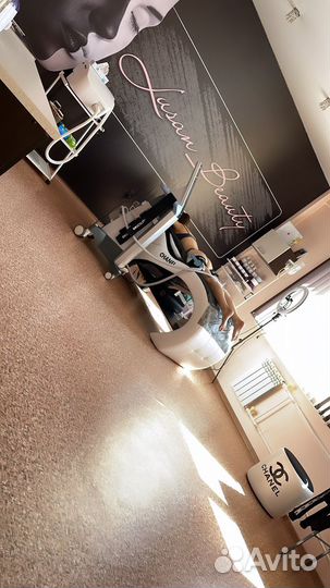 Регулирующая косметологическая кушетка