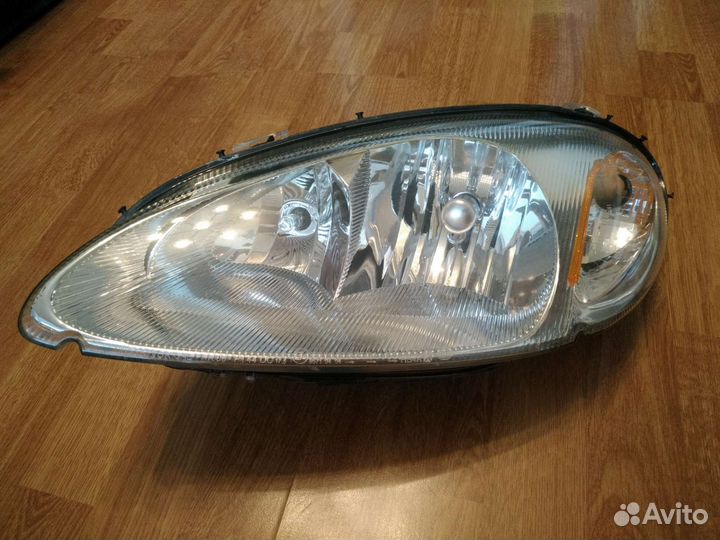 Фара Chrysler PT Cruiser