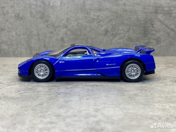 Коллекционная модель Pagani Zonda 1:43