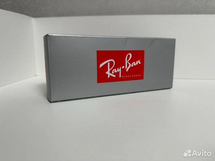 Солнцезащитные очки Round Metal Ray-Ban