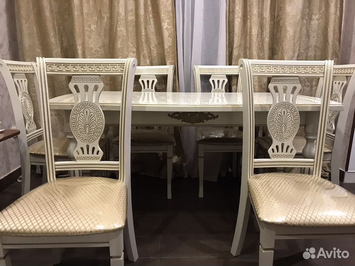 Столовый гарнитур Версаче