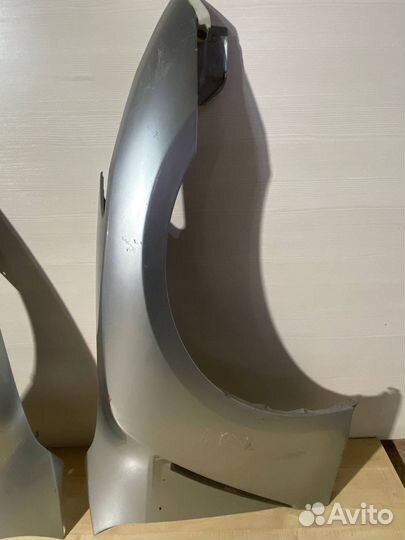 Передние крылья Nissan GT-R R35