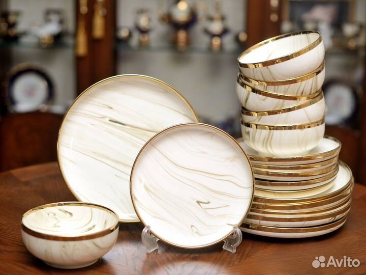 Столовый сервиз,32 предмета