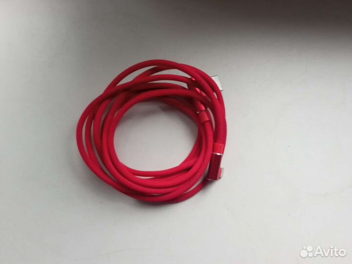 Зарядка на iPhone 11