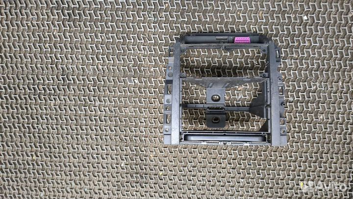 Кронштейн магнитолы Volkswagen Golf 4, 1998