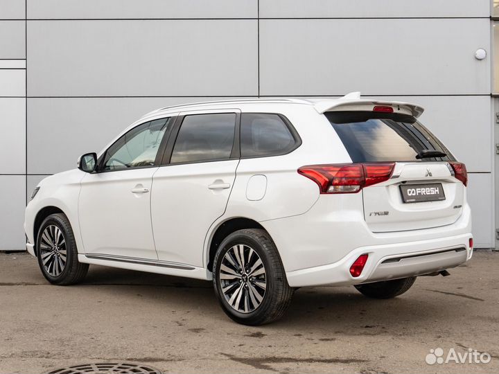 Mitsubishi Outlander 2.0 CVT, 2022, 33 км