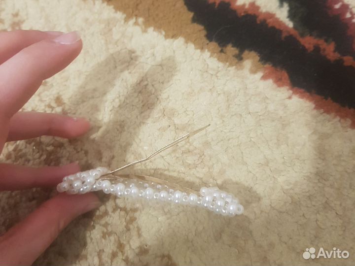 Заколка для волос из бисера