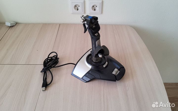 Saitek Cyborg evo Force