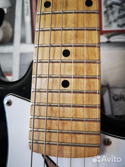 Электрогитара уменьшенная Caraya E100BK