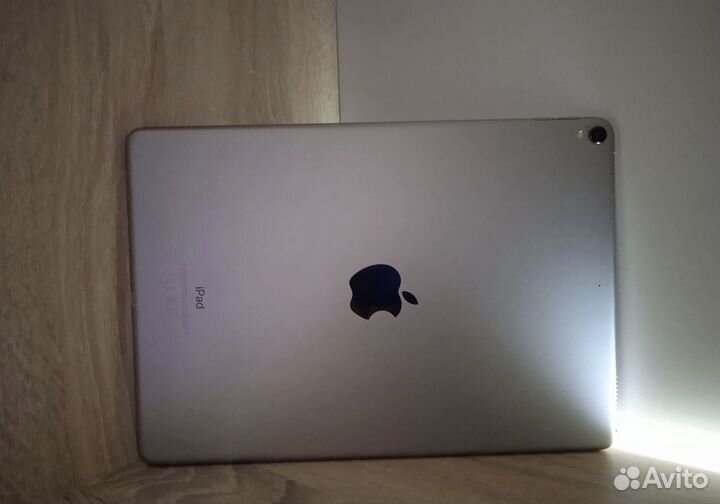 iPad Pro 10.5, торг, обмен рассмотрю