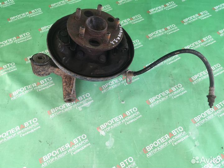 Цапфа ступица зад левая Toyota Corona 190 бочка