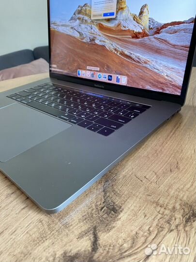 Macbook pro 15 2017 /i7/16gb/500ssd/touch bar