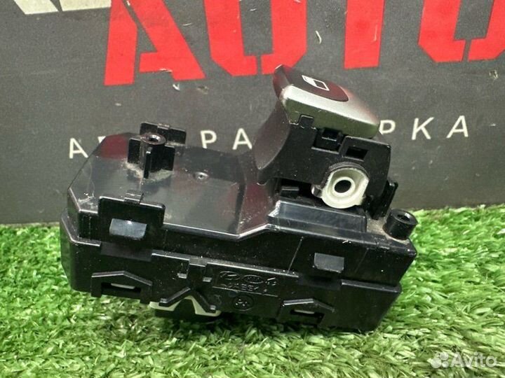 Кнопка стеклоподъемника Kia Rio X 1.6 G4FG 2021