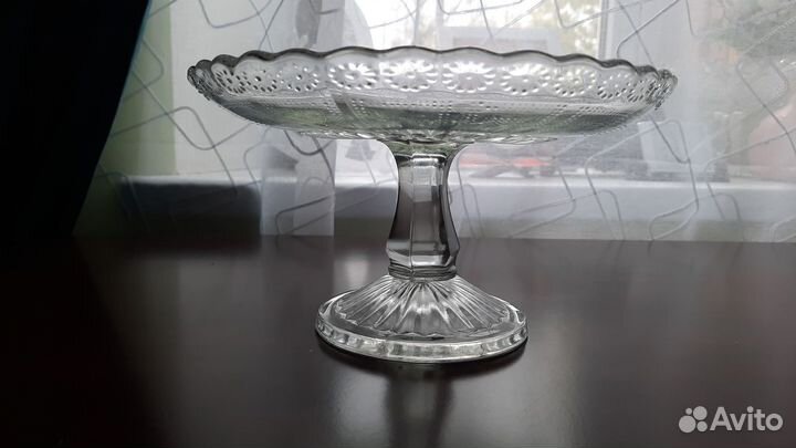 Старинные вазы на ножке фруктовницы Мальцов