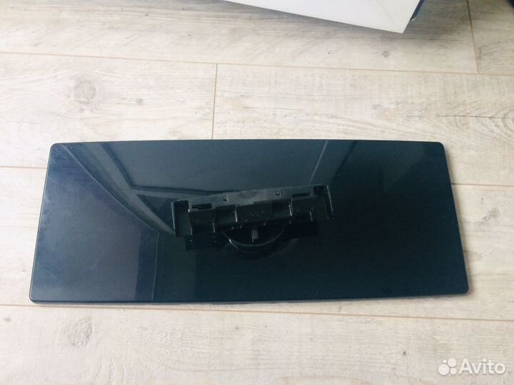 Стойка под телевизор