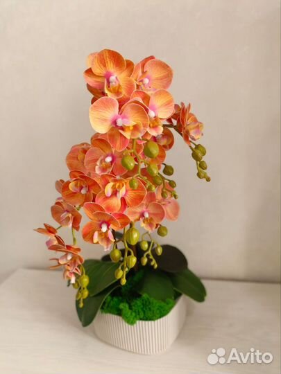 Орхидея искусственная в горшке