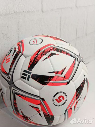 Футбольный мяч