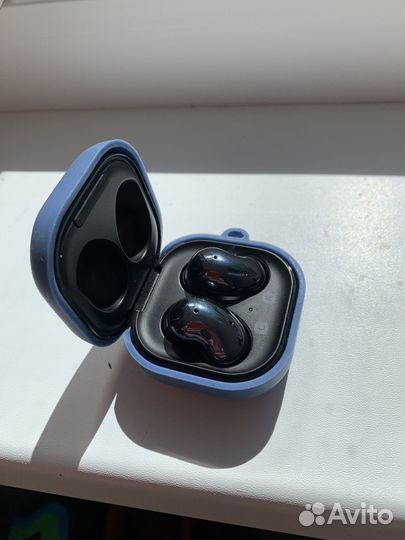 Продам Samsung galaxy buds live