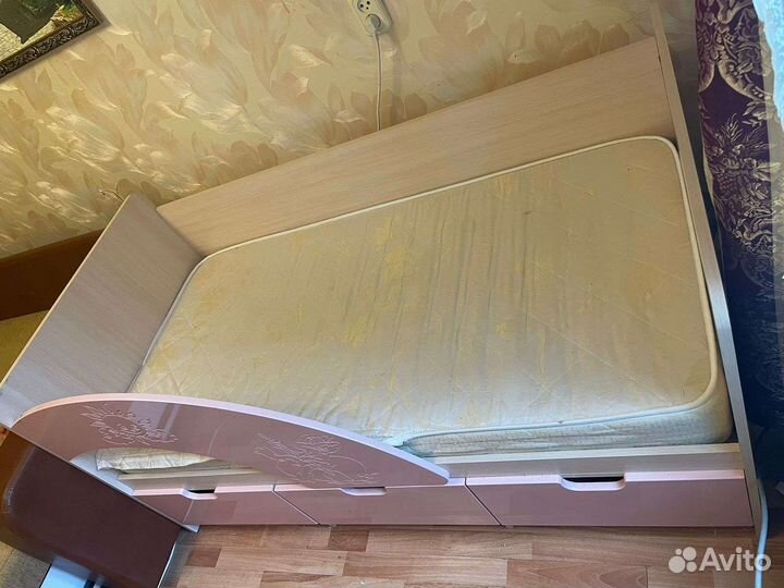 Детская кровать от 3 лет с бортиками