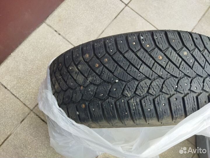 Gislaved Nord Frost 200 215/55 R17