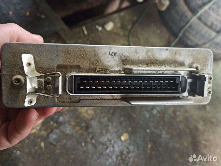 Блок управления авс ауди 100 с4 2.3.л