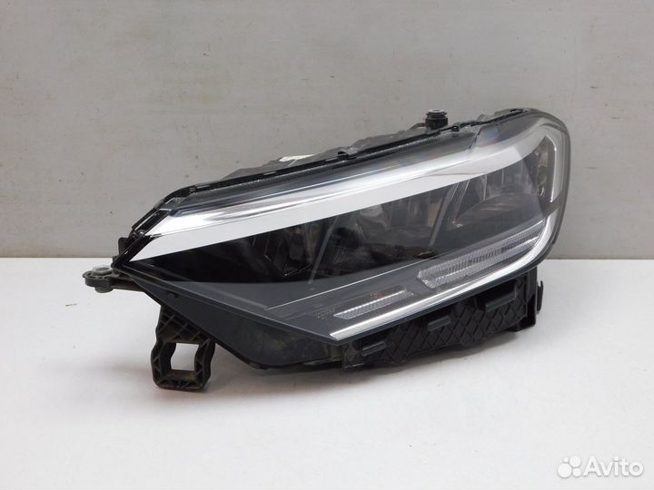 Фара левая Volkswagen Polo