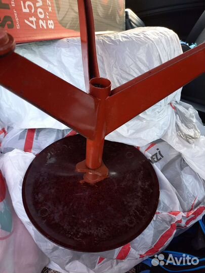 Стул для пианино