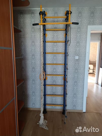 Детская шведская стенка с турником
