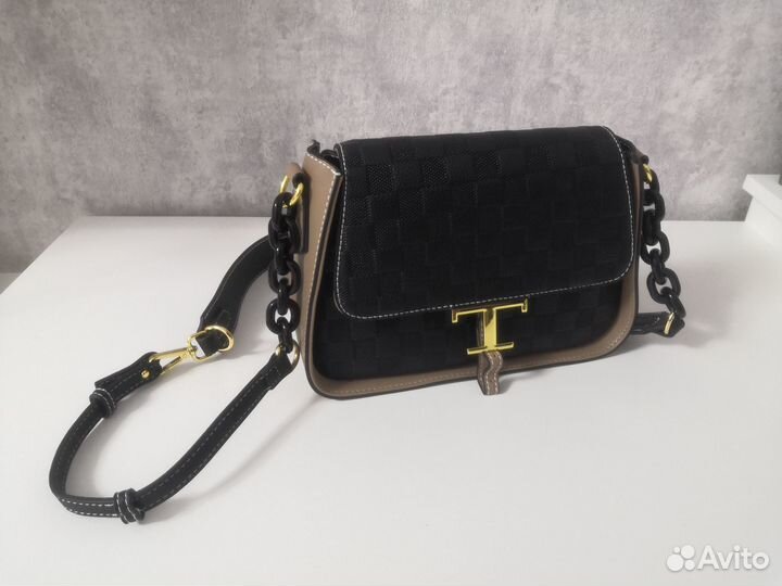 Продам женскую сумочку