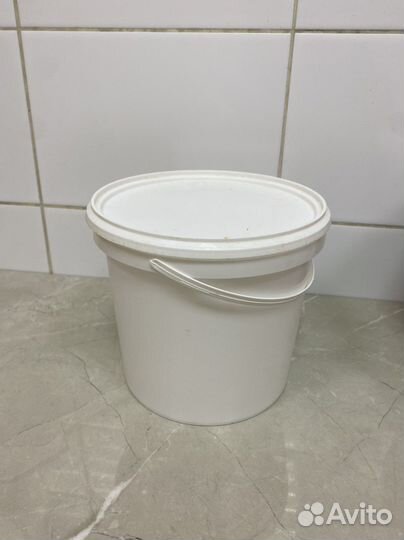 Ведро пластиковое с крышкой 10л