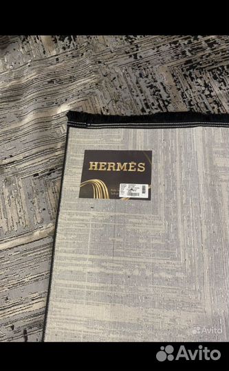 Ковер новый шелковый